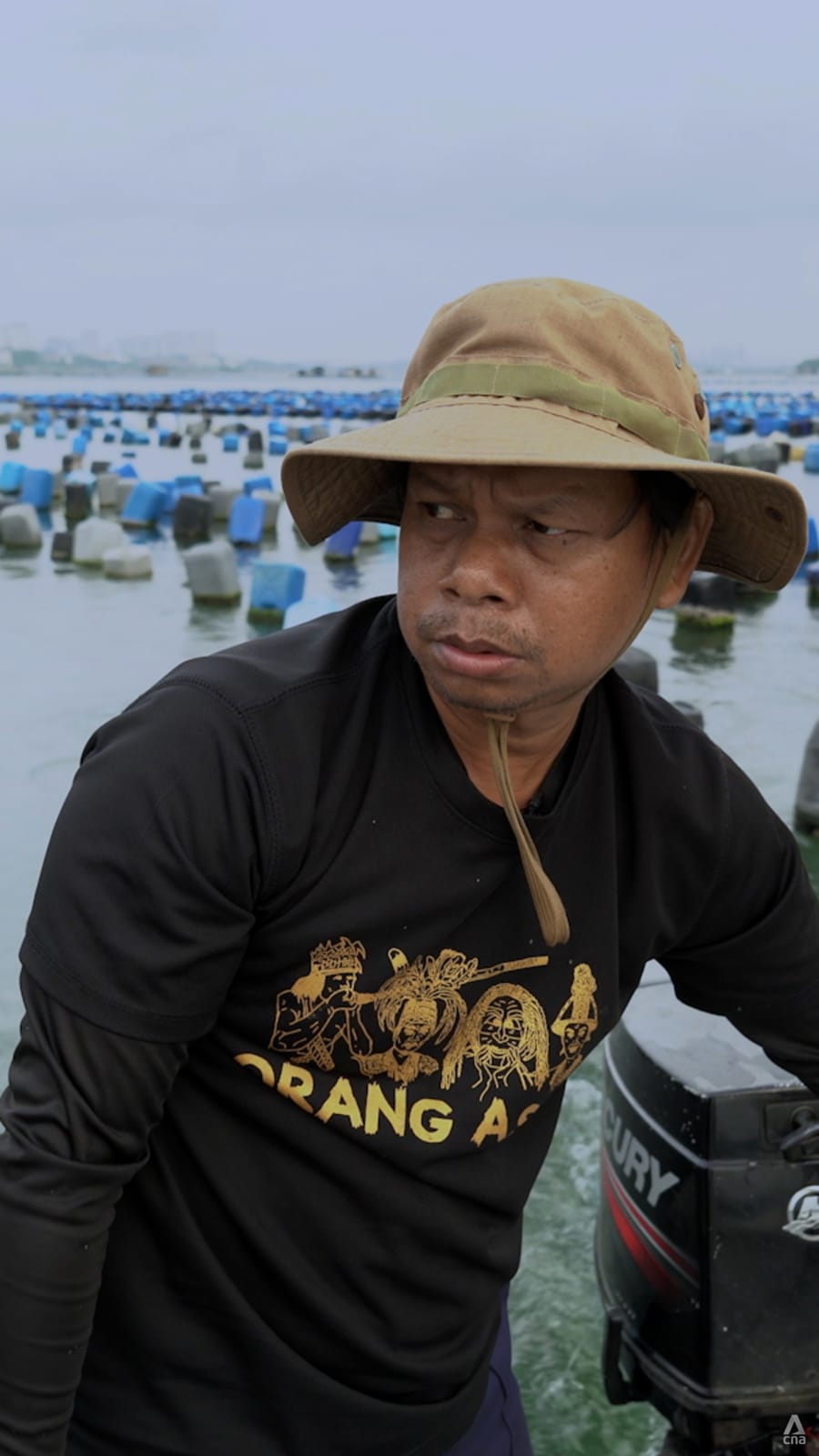 An Orang Asli farmer tells why harvesting mussels in the Johor Strait is ‘not easy’ 