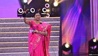 Veteran news presenter Pavalakantham Azhagarsamy receives Lifetime Achievement Award at Pradhana Vizha